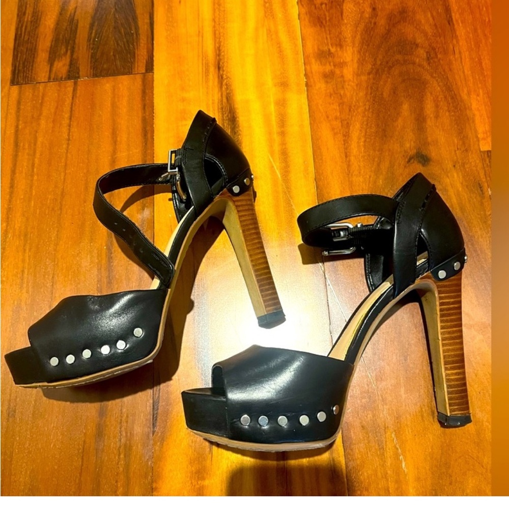 Vince Camuto Studded Platform Heels 6.5